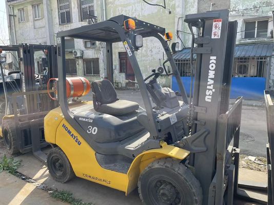 Χρησιμοποιούμενο ανεμοφόρο 3 τόνων Komatsu σε καλή κατάσταση Χρησιμοποιούμενο ανεμοφόρο 3 τόνων