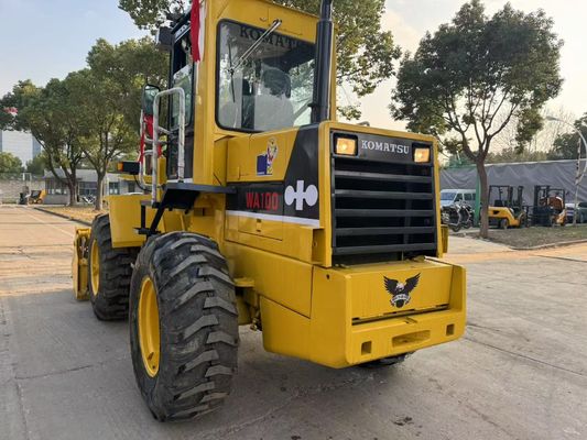 Αρχική Ιαπωνία Χρησιμοποιούνται Komatsu WA100-1 τροχοφόρες που εργάζονται στον κήπο