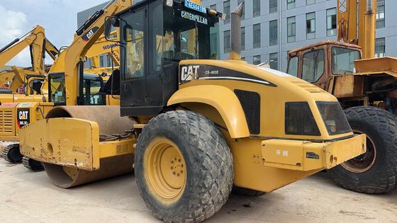 Αρχικό χρώμα Χρησιμοποιούμενη Caterpillar CS-683E Single Drum Road Roller Σε εξαιρετική κατάσταση